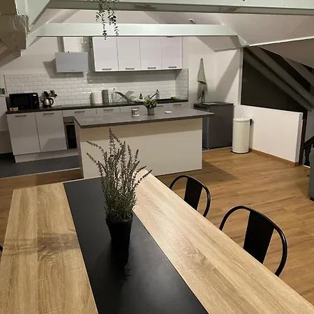 Apartment Centre *